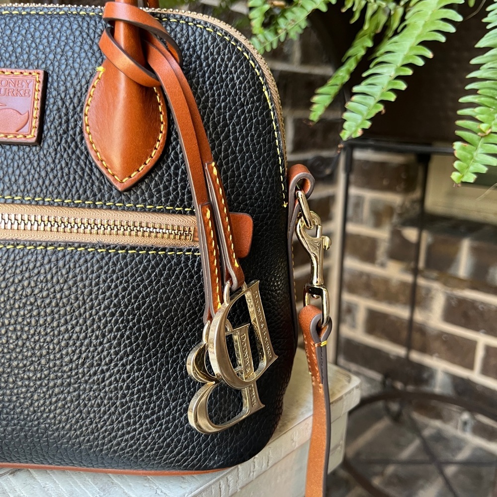 ‼️SOLD‼️ Dooney & Bourke Black and Brown Leather Satchel - Picture 2 of 9